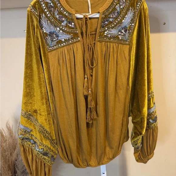 Free People Hearts Aflame Oversized Gold Velvet Embroidered Blouse - Picture 6 of 11